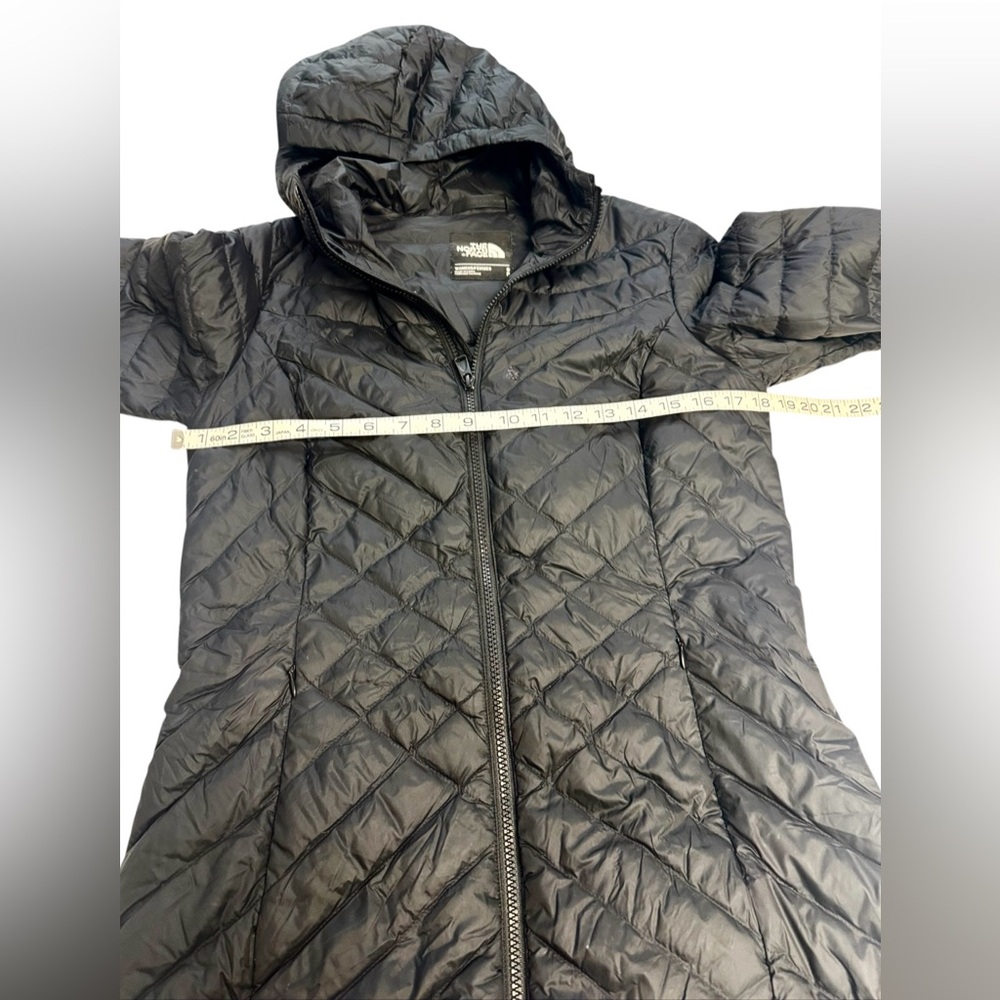 The North Face Karokora Parka 700 Down Hooded Puffer Longer Jacket Size Small - Picture 3 of 7